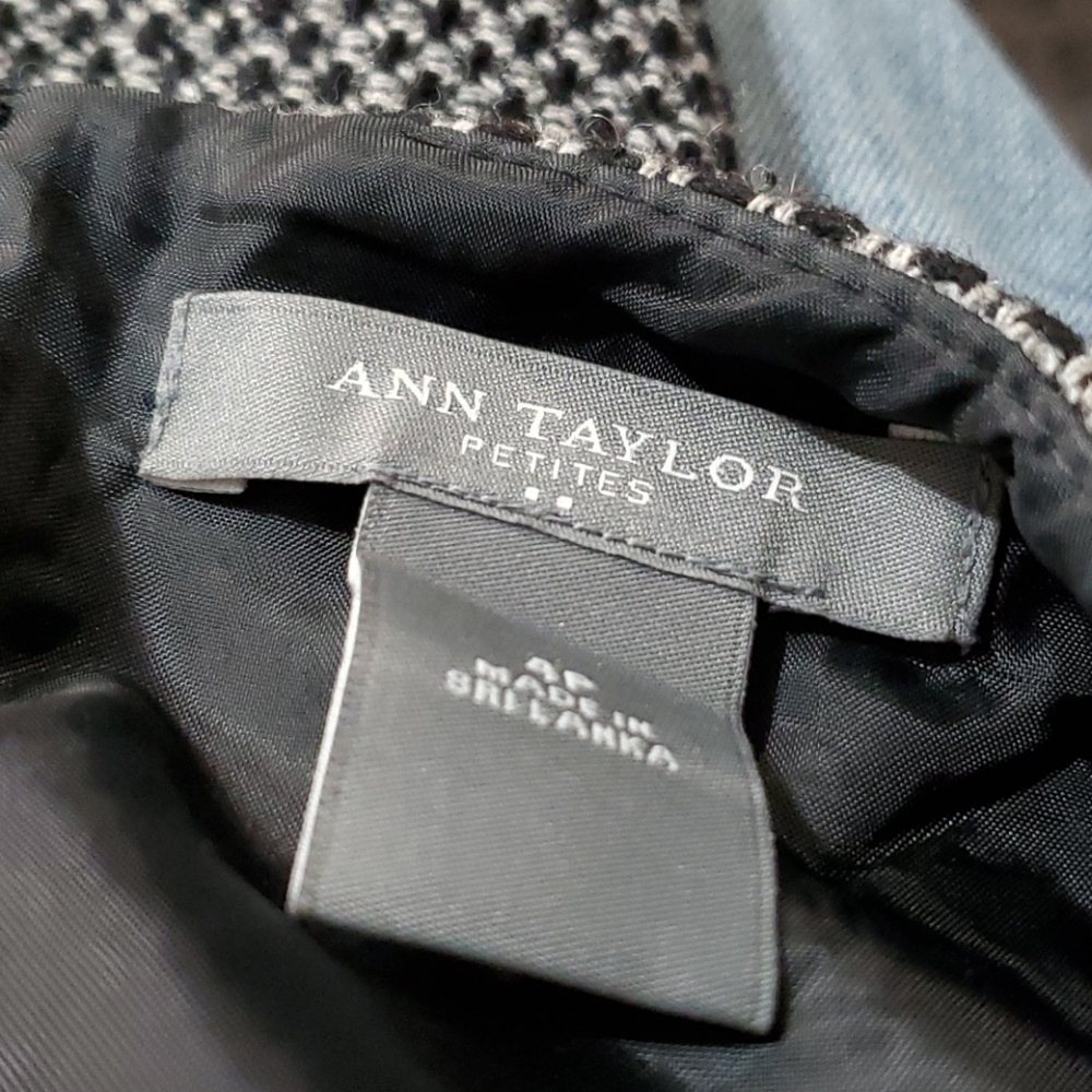ANN TAYLOR PETITES skirt. #3335 - Picture 6 of 6